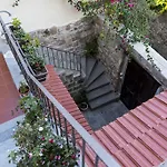 Finestra Medieval Home